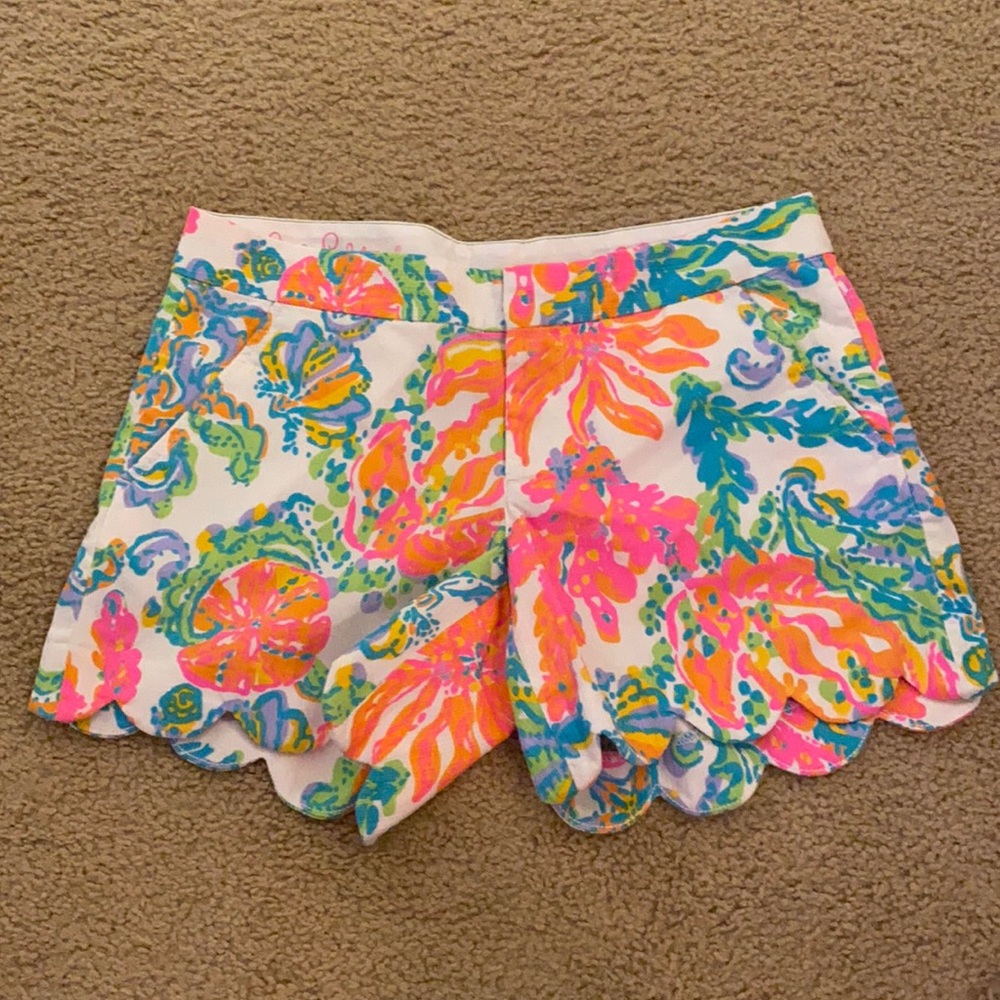 Lilly Pulitzer Scalloped Buttercup Shorts